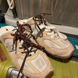 Miu Miu x New balance Sneaker